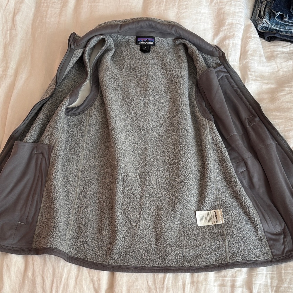 Patagonia Women’s Better Sweater Heather Gray Vest - Picture 4 of 5